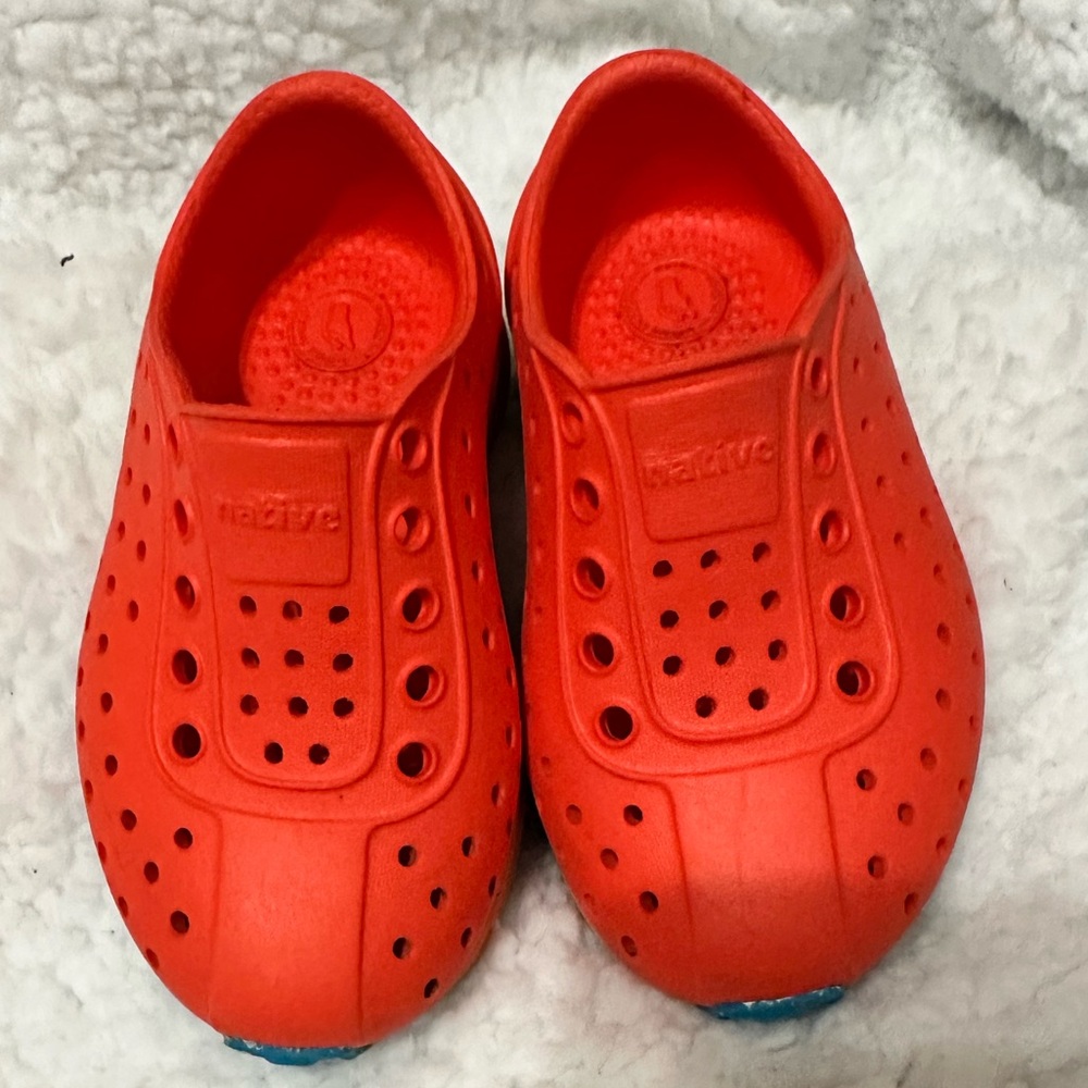 Native shoes sugar lite toddler size 6
